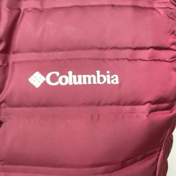 Columbia 650 down vest - woman’s small - Picture 3 of 12